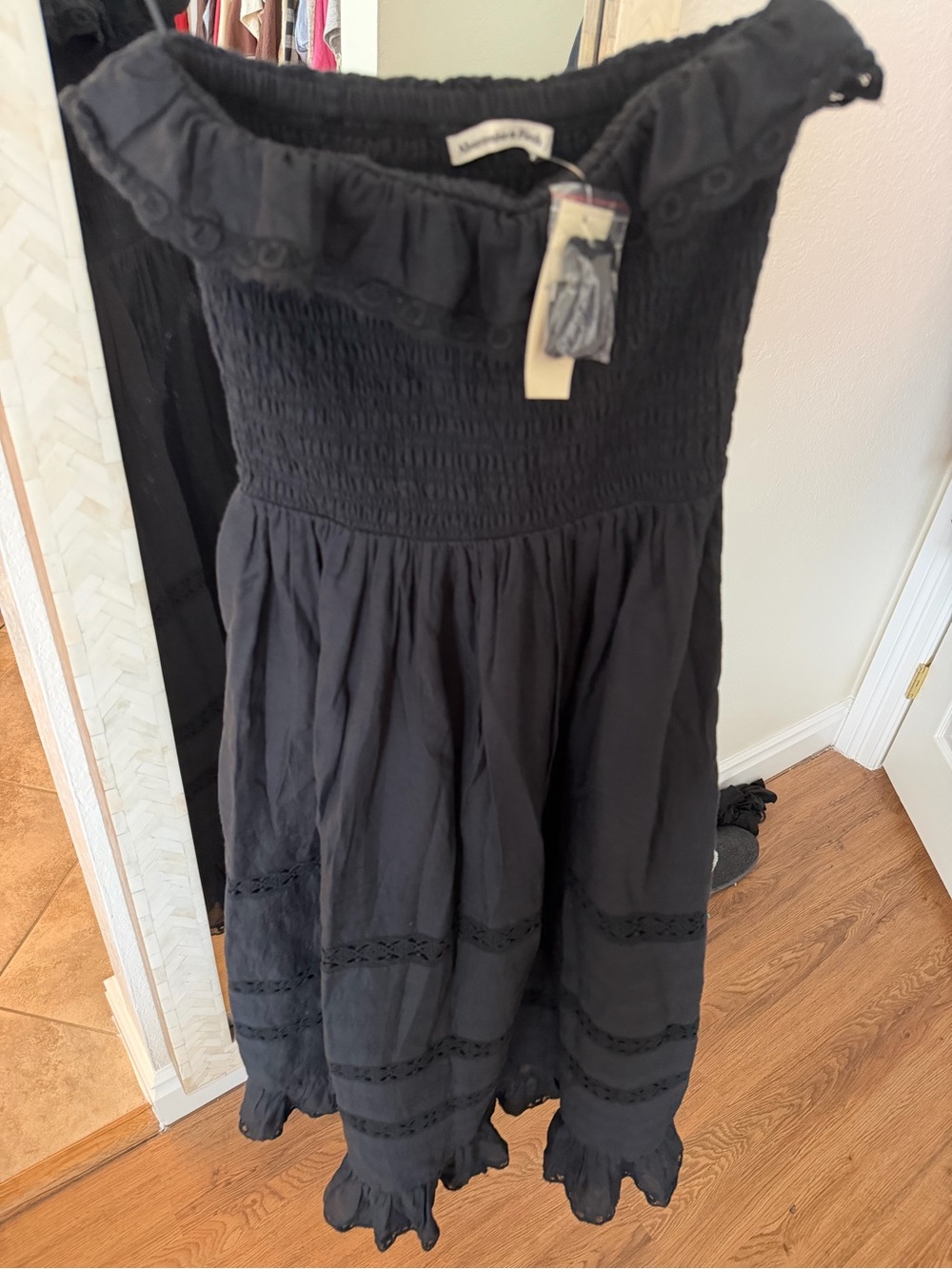 Abercrombie NWT Black Strapless Smocked Midi Dress 100% Cotton - Women - Picture 5 of 8
